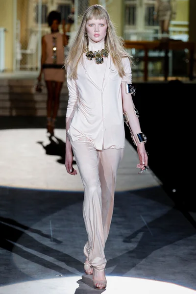 Look 33